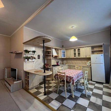 Apartment On Baseinaya Street 13 Kiev Luaran gambar
